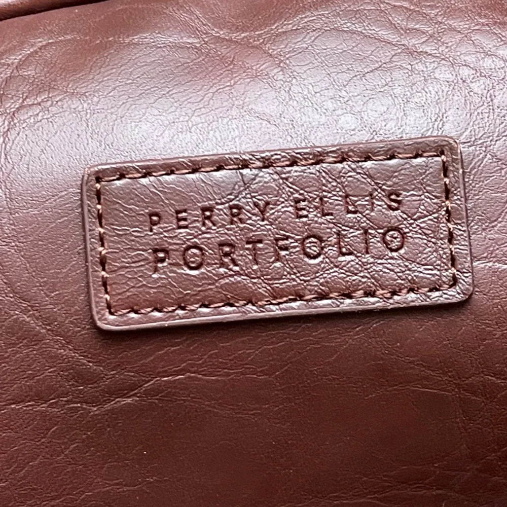 Perry Ellis Portfolio Pebble Travel Kit Brown NWT